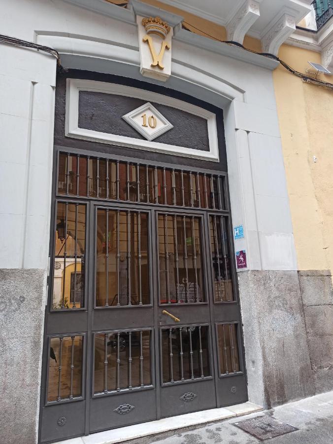 מדריד Hostal Huespedes Toledo מראה חיצוני תמונה