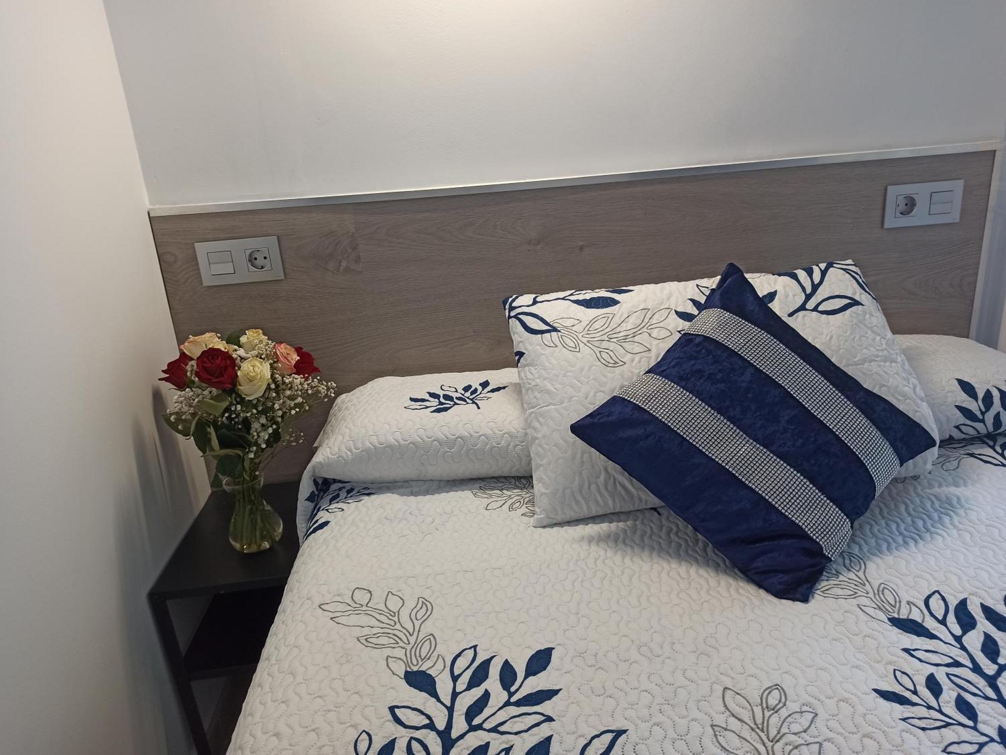 מדריד Hostal Huespedes Toledo מראה חיצוני תמונה