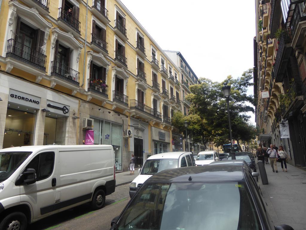 מדריד Hostal Huespedes Toledo מראה חיצוני תמונה