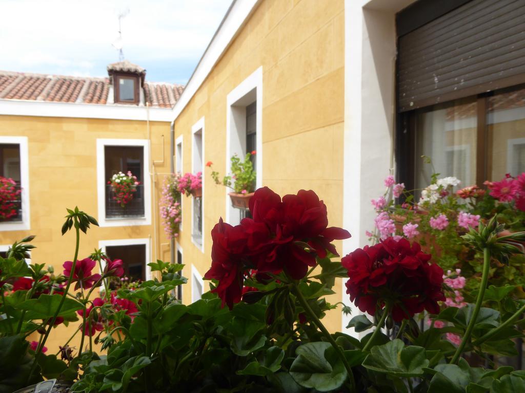 מדריד Hostal Huespedes Toledo מראה חיצוני תמונה
