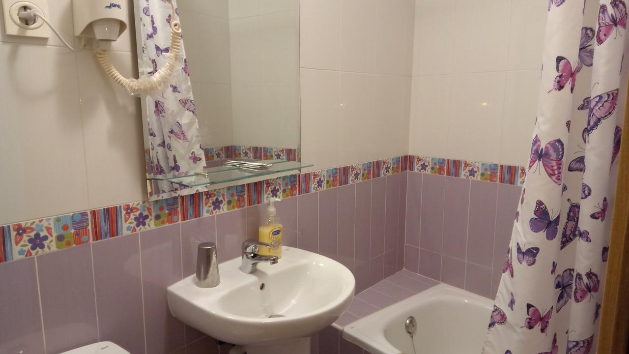 מדריד Hostal Huespedes Toledo מראה חיצוני תמונה