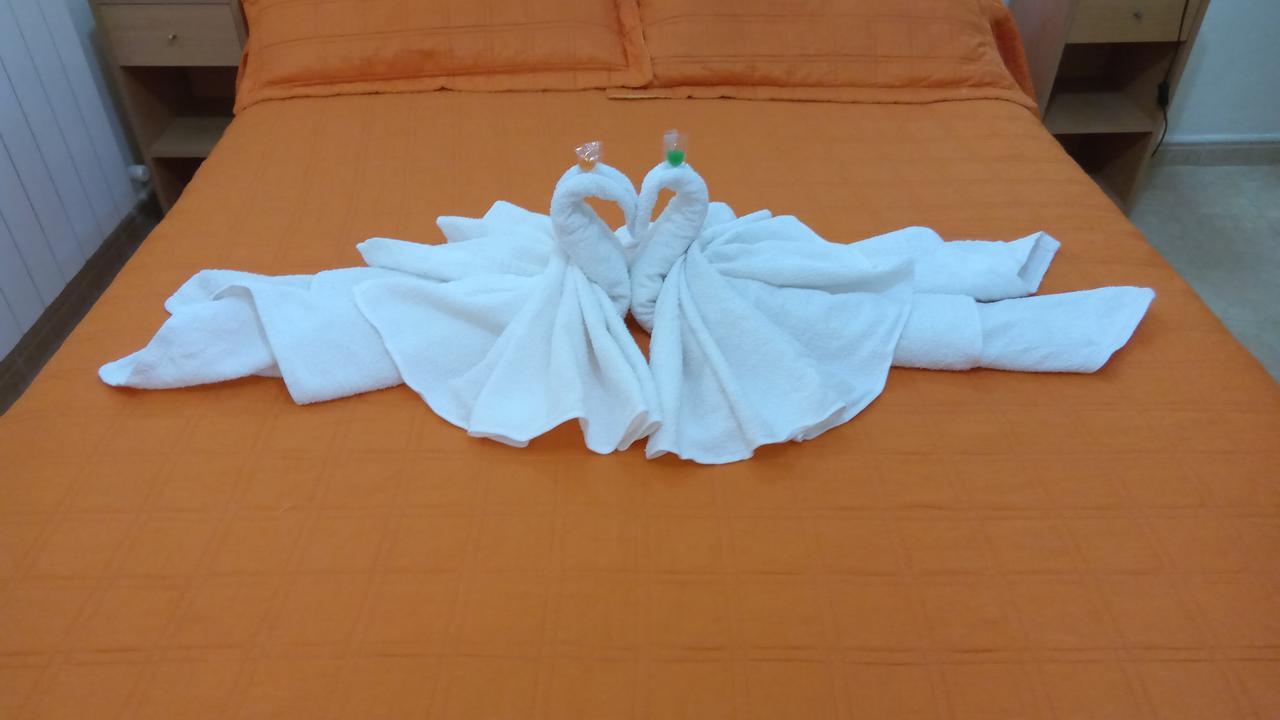 מדריד Hostal Huespedes Toledo מראה חיצוני תמונה