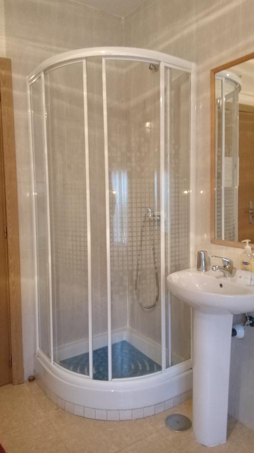 מדריד Hostal Huespedes Toledo מראה חיצוני תמונה